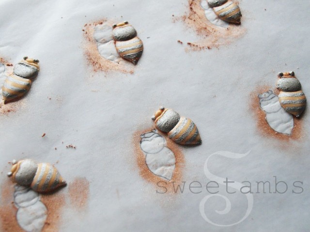 bees remove bodies2