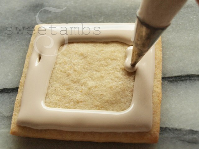 bees flood cookie