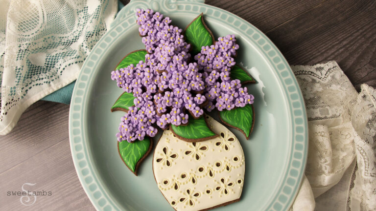 How To Decorate Lilac Cookies With Royal Icing (Cookie Club Premium Tutorial)